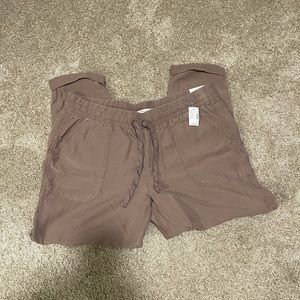 Maurice’s NWT size 16 woman’s cropped pants